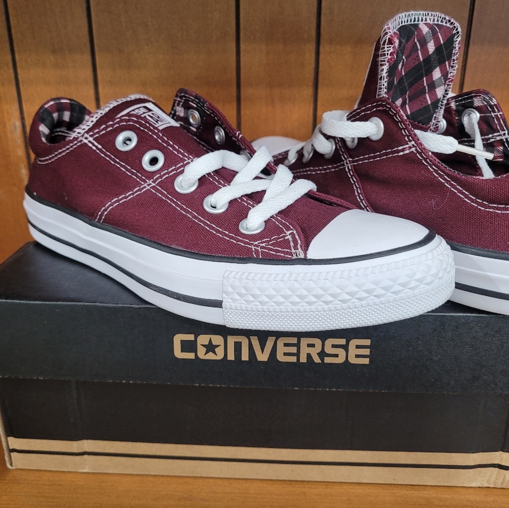 Converse - Chuck Taylor - Madison - Plaid - Ox Burgundy - Low Top - Size US 6